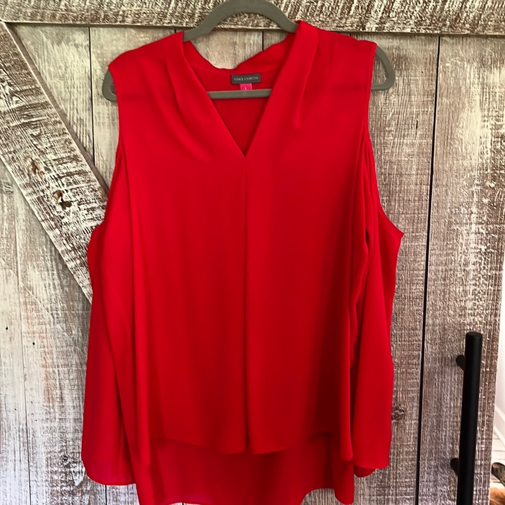 Vince camuto open shoulder top. Size large.